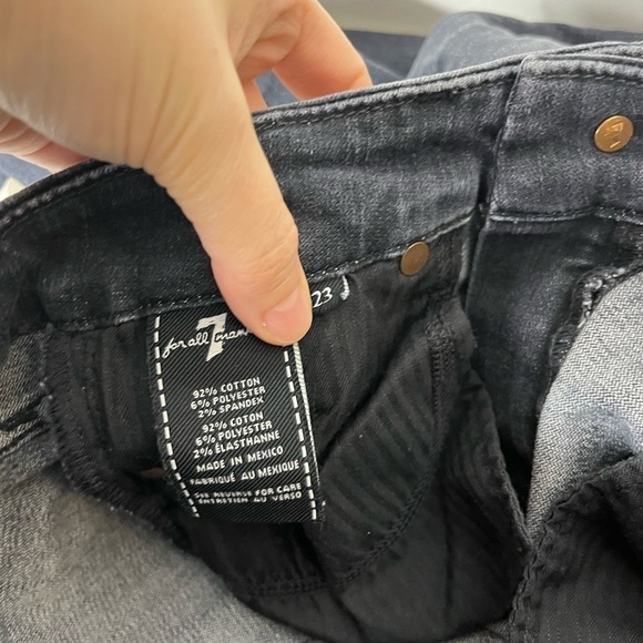 7 for all Mankind The Skinny Distressed Jeans Womens Waist Size 23 Dark Denim - Picture 8 of 13